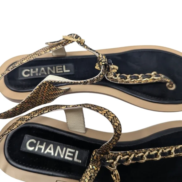 Chanel 2018 Interlocking CC T-Strap Fantasy Chain Thong Sandals Size EU 40 - Picture 3 of 15